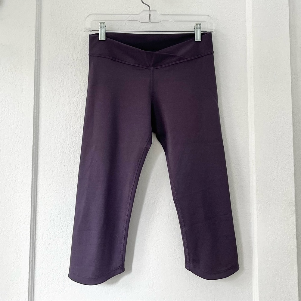 Size S/M Mika Yoga Wear Cropped Purple Leggings